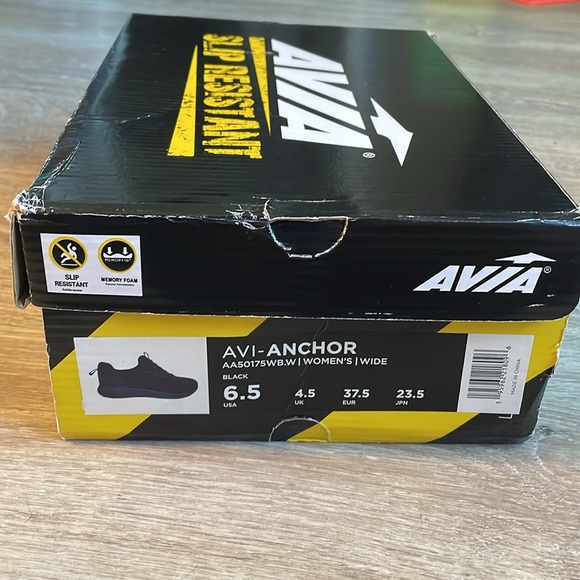 NIB Women’s Avia Avi-Anchor Black Slip Resistant Slip On Shoes Memory Foam 6.5W - Picture 4 of 8